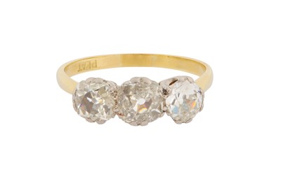 Lot 4 - A DIAMOND THREE-STONE RING