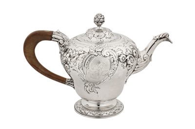 Lot 446 - American colonial interest – A George II sterling silver teapot, London 1748 by John Swift (free. 10th June 1725)