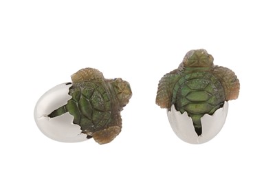 Lot 151 - A PAIR OF LABRADORITE CUFFLINKS BY STEVEN FOX