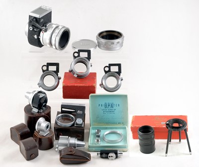 Lot 251 - A Selection of Leica Screw Mount Close-Up Items.