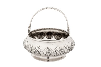 Lot 191 - A Nicholas II early 20th century Russian 84 zolotnik silver sugar basket, Moscow post-1908 by ПЛ