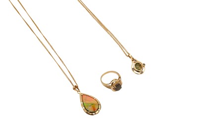 Lot 29 - ONE RING AND TWO NECKLACES