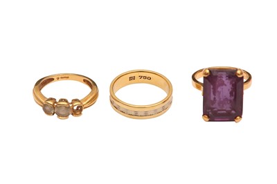 Lot 33 - THREE RINGS