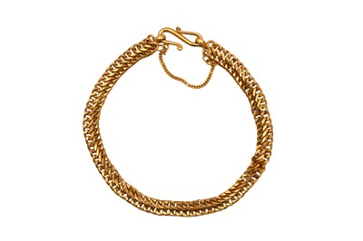 Lot 36 - A CHAIN BRACELET
