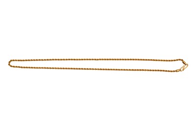 Lot 38 - A ROPE-TWIST CHAIN