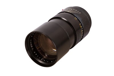 Lot 257 - A Leitz 180mm f/2.8 Elmarit-R Lens