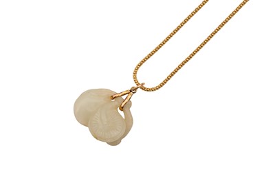 Lot 44 - JADE BLOSSOM PENDANT NECKLACE