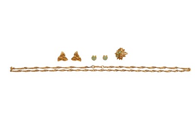 Lot 58 - A GROUP OF JEWELLERY