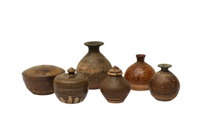 Lot 677 - SIX THAI SAWANKHALOK BROWN-GLAZED CERAMICS