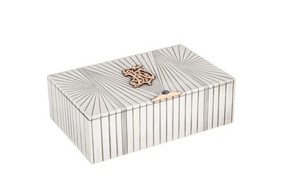 Lot 196 - A Nicholas II early 20th century Russian 84 zolotnik silver cigarette box, Saint Petersburg circa 1910 by M.C