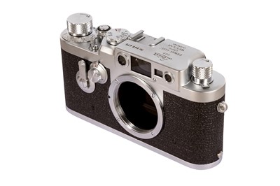 Lot 332 - A Leica IIIg Rangefinder Camera