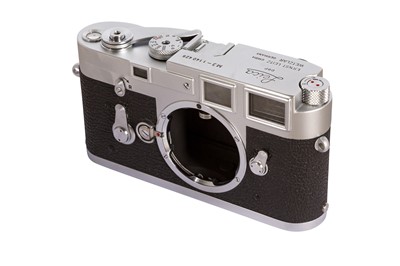 Lot 333 - A Leica M3 Rangefinder Camera