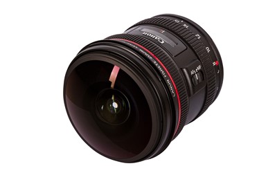 Lot 314 - A Canon `Fisheye Zoom Lens EF 8-15mm f.4 L USM