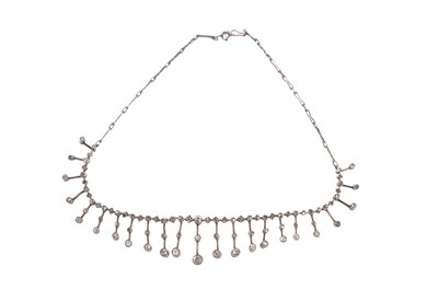 Lot 45 - A DIAMOND NECKLACE