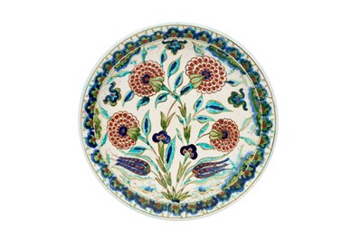 Lot 402 - AN IZNIK-STYLE LACHENAL POTTERY DISH