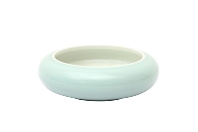 Lot 658 - A CHINESE CLAIR-DE-LUNE-GLAZED BRUSH WASHER