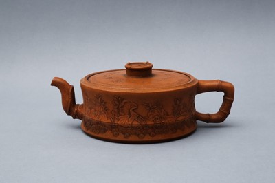 Lot 109 - A CHINESE YIXING TEAPOT
