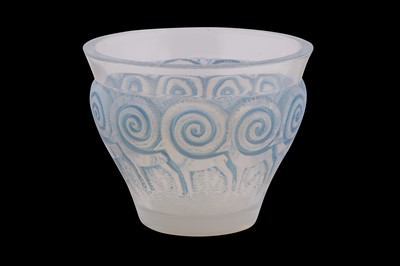 Lot 21 - RENÉ LALIQUE (FRENCH 1860-1945)