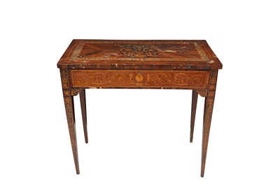 Lot 88 - AN 18TH CENTURY ITALIAN WALNUT AND ROSEWOOD DRESSING TABLE