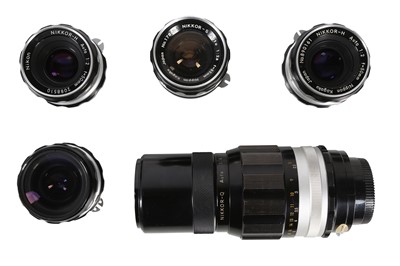 Lot 211 - A Selection of Nikkor lenses.