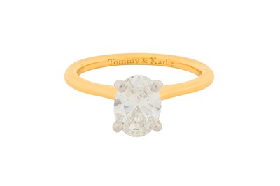 Lot 191 - A DIAMOND SINGLE-STONE RING