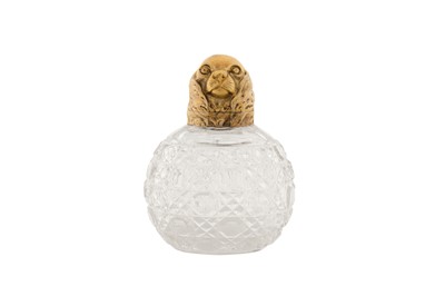 Lot 45 - A Victorian sterling silver glass mounted scent bottle, London 1894 by Thomas Stapleton (reg.7th Aug 1878)