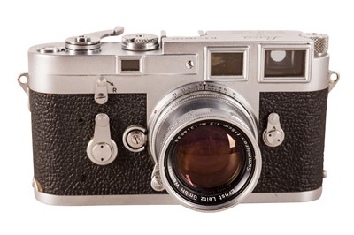 Lot 340 - A Early Leica M3 DS Rangefinder Camera