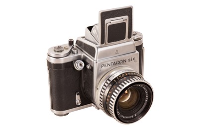 Lot 130 - A Pentacon Six camera.
