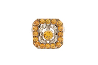Lot 160 - A FANCY YELLOW DIAMOND RING