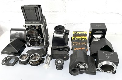 Lot 148 - Mamiya C220 with 65mm Wide Angle Lens & Accessories.