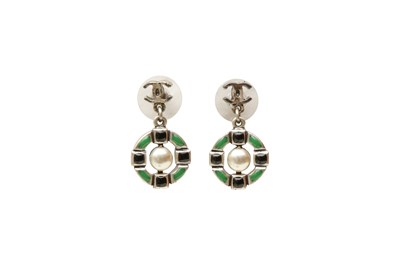 Lot 490 - Chanel Mosaic Pearl Drop Pierced Earrings