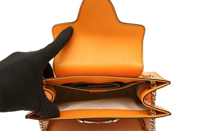 Lot 26 - Gucci Orange Emily Chain Shoulder Bag