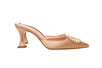 Lot 70 - Manolo Blahnik Blush Fabetamu Buckle Mule - Size 37.5