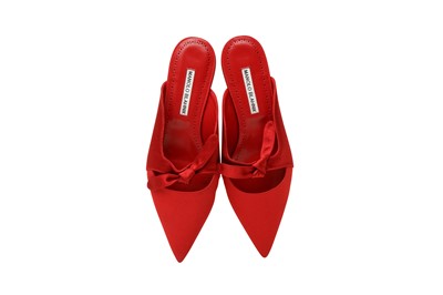 Lot 43 - Manolo Blahnik Red Ortegomu Bow Mule - Size 37.5