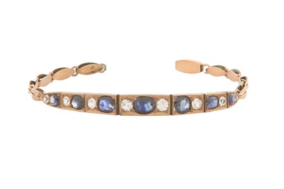 Lot 12 - A SAPPHIRE BRACELET