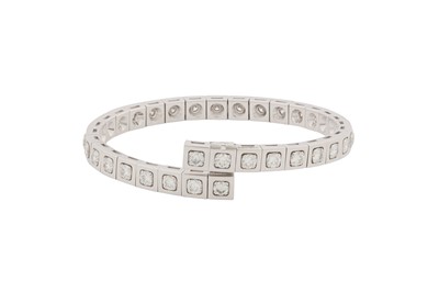 Lot 258 - CARTIER | A DIAMOND 'LANIÈRES' NECKLACE AND BRACELET SUITE