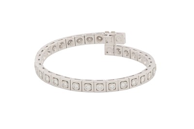 Lot 258 - CARTIER | A DIAMOND 'LANIÈRES' NECKLACE AND BRACELET SUITE