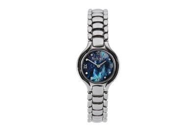 Lot 62 - A LADIES EBEL MINI BELUGA WRISTWATCH