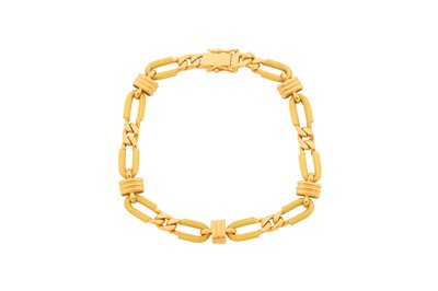 Lot 246 - A FANCY-LINK BRACELET