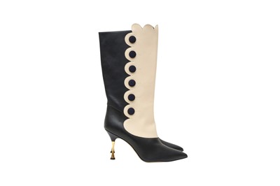 Lot 195 - Manolo Blahnik Navy Bi Colour Heeled Boot - Size 37.5