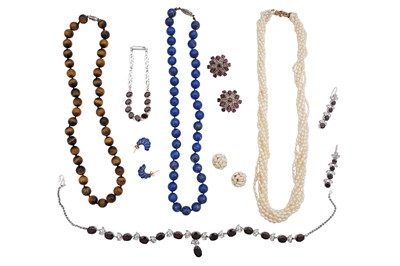 Lot 71 - A GEM-SET GROUP OF JEWELLERY