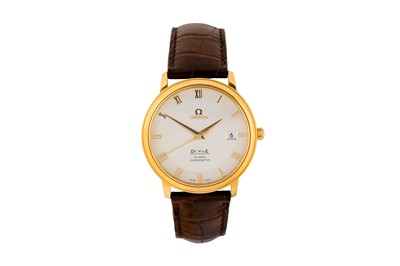 Lot 33 - A GENTS 18K GOLD OMEGA DE VILLE DRESS WATCH