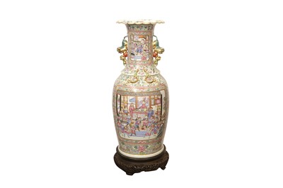 Lot 60 - A LARGE CHINESE FAMILLE-ROSE CANTON VASE