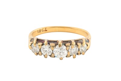Lot 227 - A FIVE-STONE DIAMOND RING