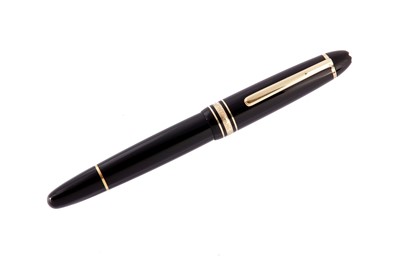 Lot 97 - A MONTBLANC MEISTERSTUCK NO 162 ROLLERBALL PEN