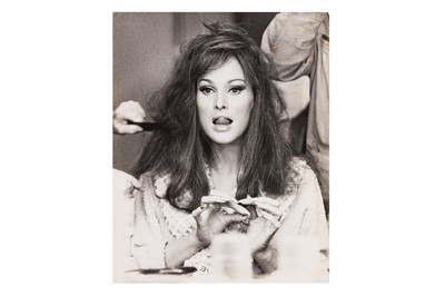 Lot 552 - Terry O'Neill (1938-2019)