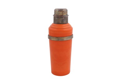 Lot 27 - AN ART DECO 'THE MASTER INCOLOR' COCKTAIL SHAKER