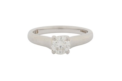Lot 279 - A PLATINUM SINGLE-STONE DIAMOND RING