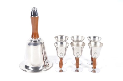Lot 265 - AN ART DECO BELL COCKTAIL SET
