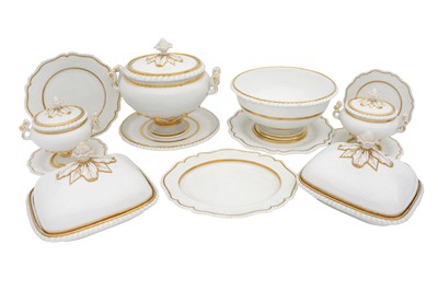 Lot 188 - A SUBSTANTIAL HARLEQUIN WORCESTER CHAMBERLAIN AND FLIGHT, BARR & BARR PORCELAIN PART DINNER SERVICE